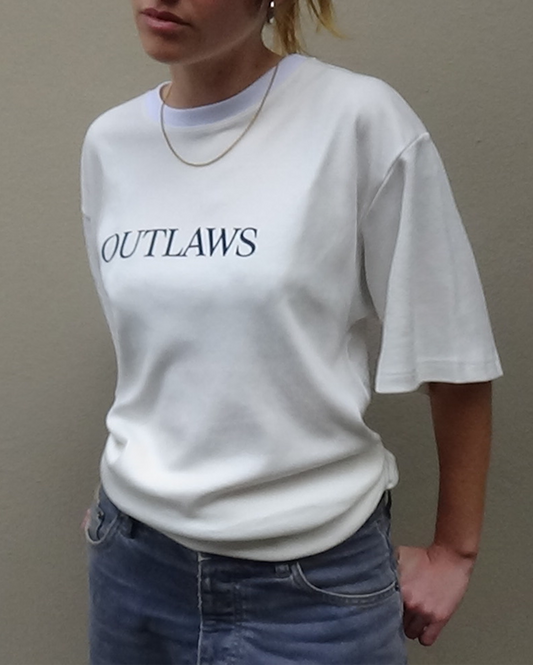 WHITE ‘OUTLAWS’ TEE